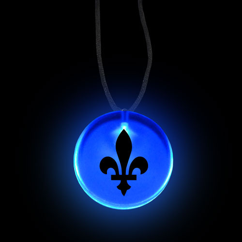 BADGE DEL RONDE AVEC LOGO FLEUR DE LYS - BLEU - 3 BATTERIES AG13 INCLUSES & REMPLAÇABLES