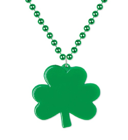 COLLIER DE PERLES AVEC BADGE TREFLE - VERT