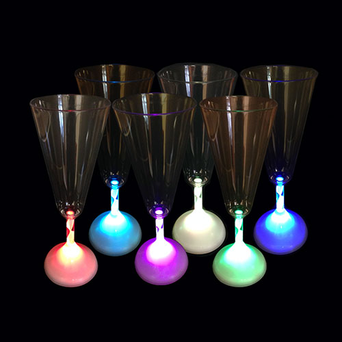 FLUTE A CHAMPAGNE LUMINEUSE MULTICOLORE EN PLASTIQUE - 3 BATTERIES AG13 INCLUSES &REMPLAÇABLES